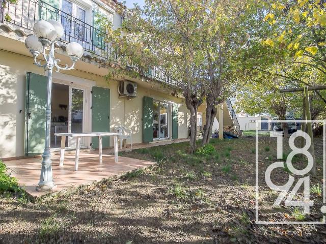 Appartement T4 en rez de chaussée de maison À Vendre