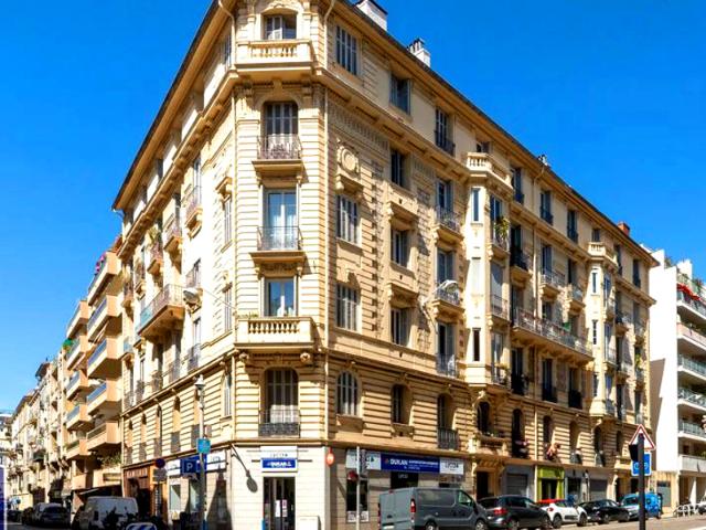 Appartement à vendre 4 pièces 102m2 Proche LIBERATION