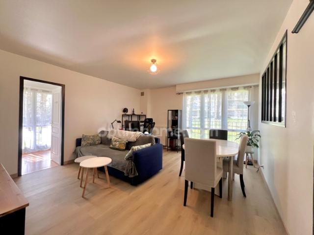 Appartement à vendre 4 pièces 3 Chambres LE PLESSIS BOUCHARD 95