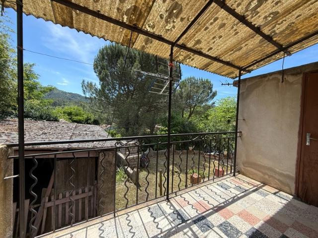 Appartement à vendre 4 pièces, terrasse,GAGNIERES 30