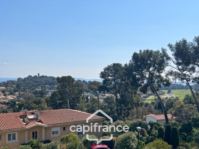 Appartement à vendre 4 pièces HYERES 83, Costebelle, Parc de la Luquette, Dernier étage, vue Mer. DOUBLE GARAGE