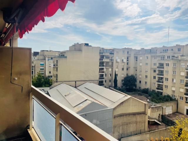 ROUET 13008 Appartement T3 avec balcon