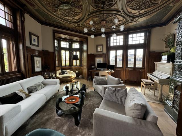 À VENDRE ! Appartement de grand standing de 6 pièces avec terras