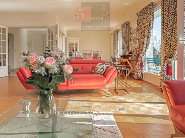 Chantilly Bel appartement lumineux de 4 pièces avec balcon, pa