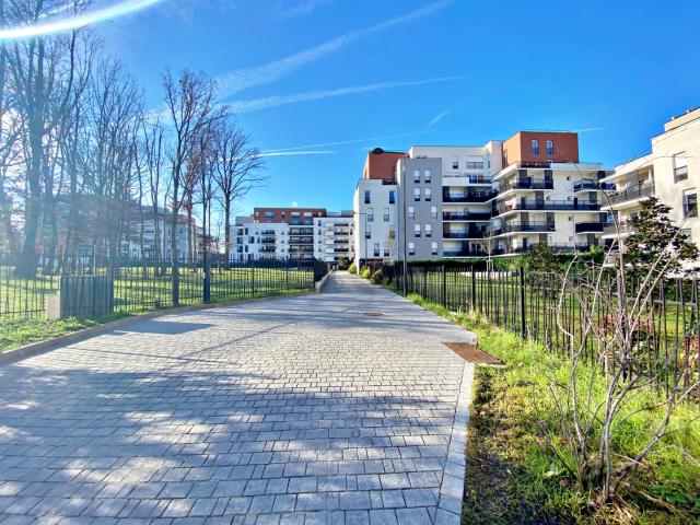 4 Pièces Vue Dégagée Terrasse Sur Parc Ensoleillé Calme