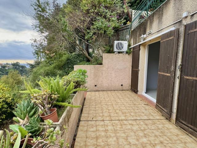 2 PIECES CAP MARTIN SOUS COMPROMIS