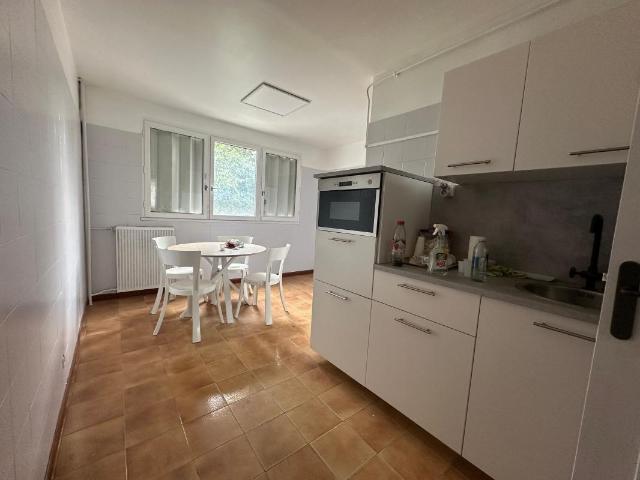 GRAND APPARTEMENT T4+CAVE