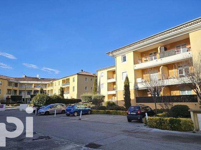 Appartement La Destrousse de type 2, 42 m2 loi Carrez avec terra