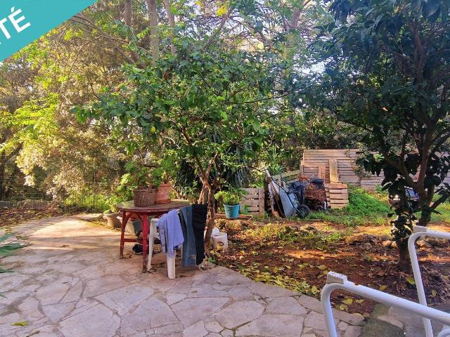 2 PIECES 56 M2 RDJ 50 M2 VENDU LOUE