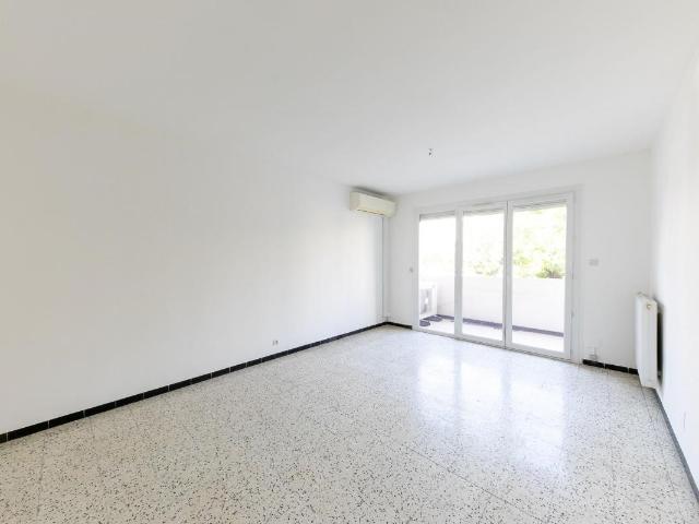 Appartement T3 avec petite terrasse