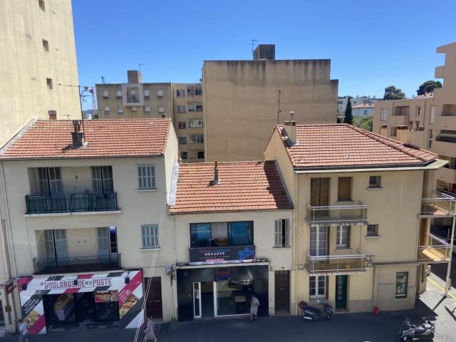 TOULON PONT DU LAS T2/3 en dernier étage