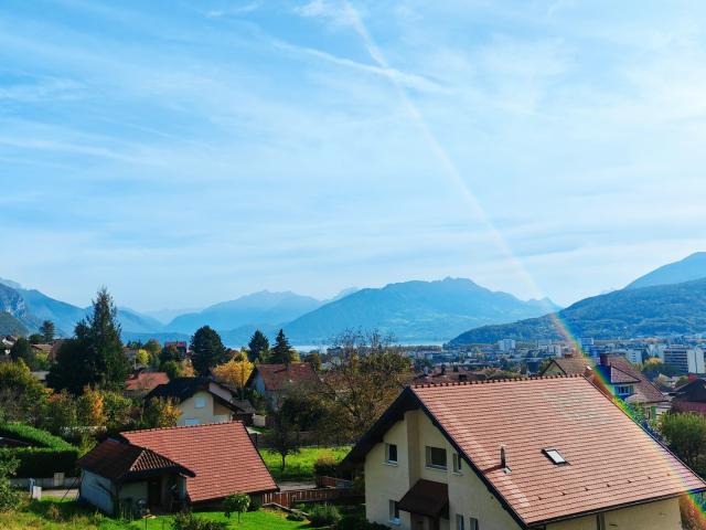 4 PIÈCES ATTIQUE de 113m² + TERRASSE + 2 garages
