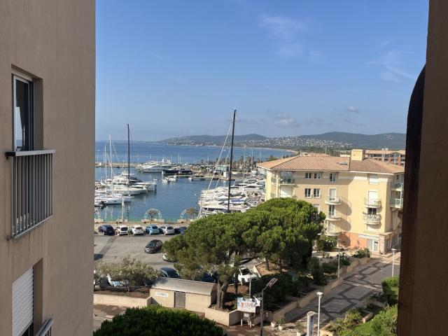 PORT FREJUS T1 bis de 35m2 avec chambre Vue mer