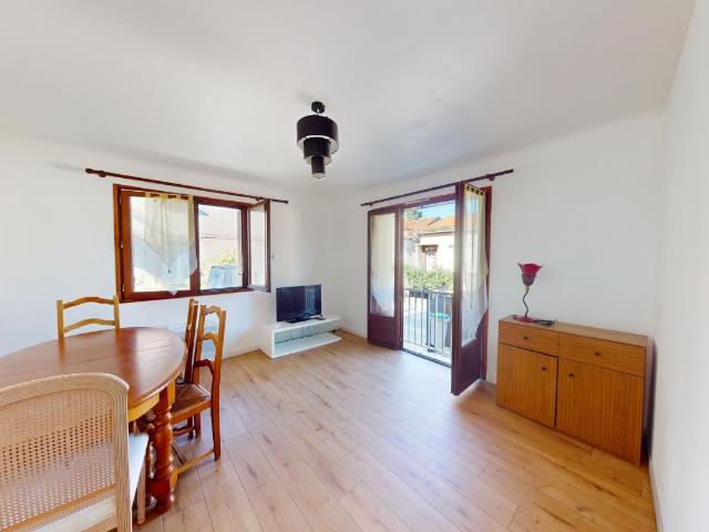Appartement À Vendre T4 en rez de chaussée avec terrasse
