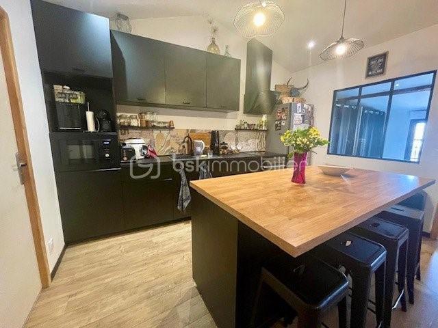 APPARTEMENT ATYPIQUE PLEIN DE CHARME