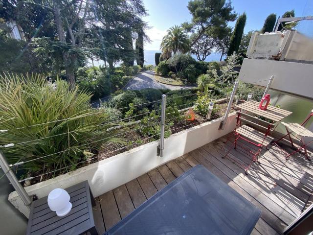 Le Cap Brun Magnifique T4 Vue Mer dans Copropriété de Standing