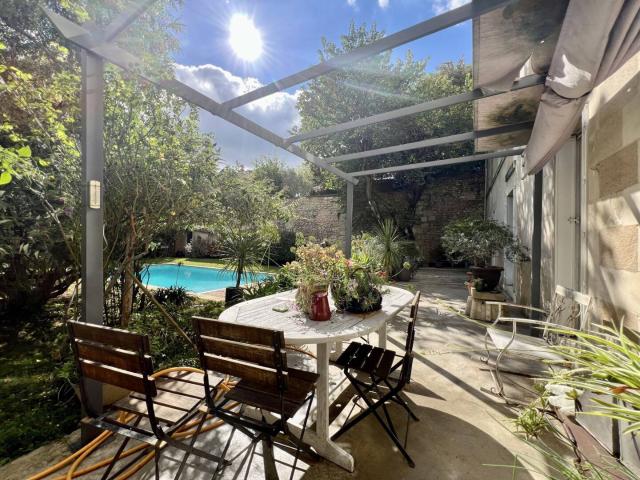 POITIERS, Blossac, appartement d'exception avec jardin, piscine