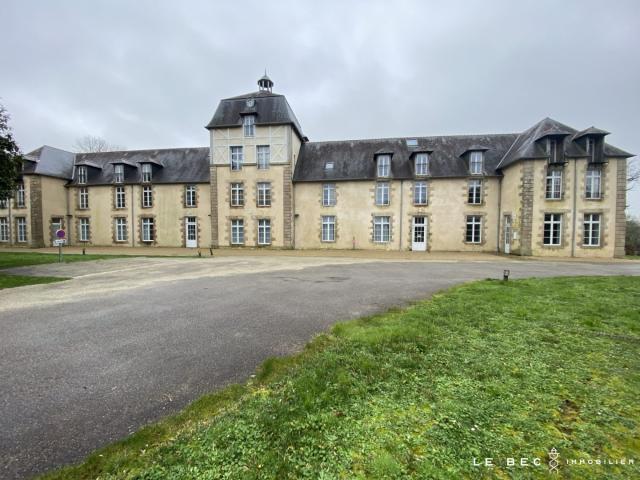 Appartement 85m², au Rez de Chaussée d'un Château rénové à