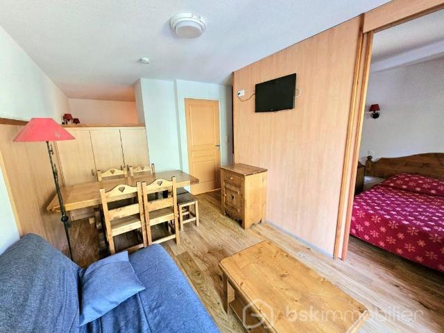 À Vendre – Appartement + Place de parking privative couverte à L
