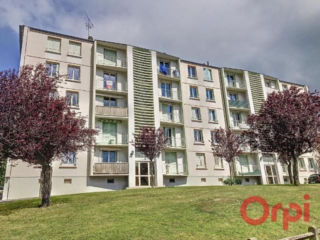 Appartement type 4 loué 320 euros/mois HC