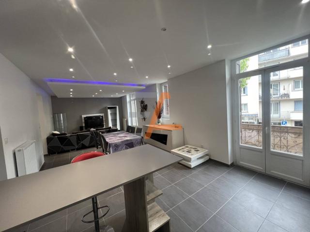 appartement T3 avec balcons et parking