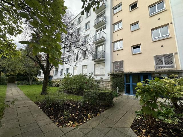 F3 à rénover à 5 min gare et bords de seine