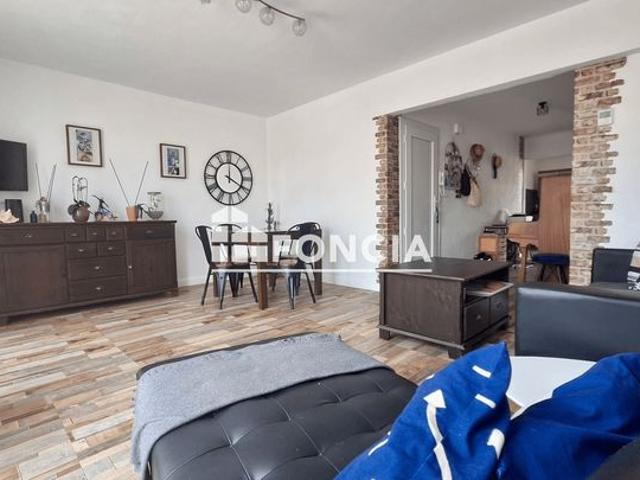 Appartement à vendre 102 m2 4 pièces lumineux avec 3 extérieures et une vue dégager