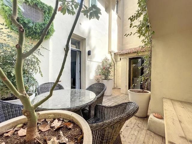 EXCLUSIVITÉ | CANNES | BANANE | LE SUQUET