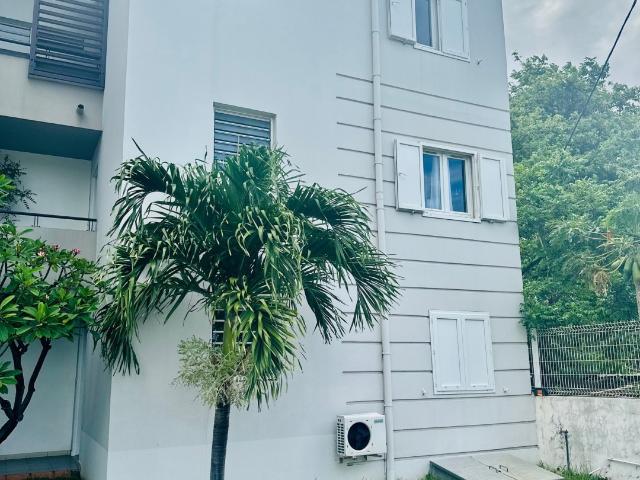 T3 57m² + Varangue 9m² Camp Magloire LA POSSESSION