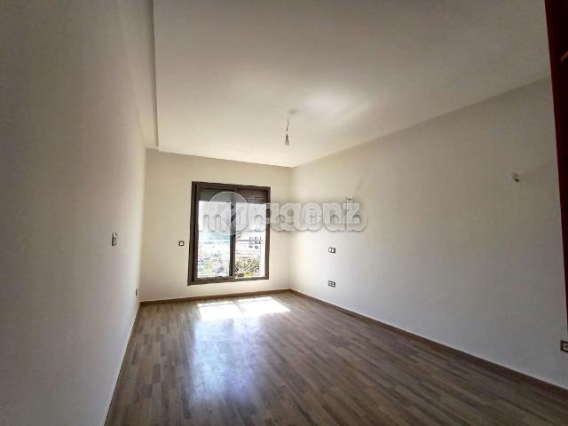 Appartement à vendre 123 m², 3 chambres Bd Abdelmoumen Casablanca