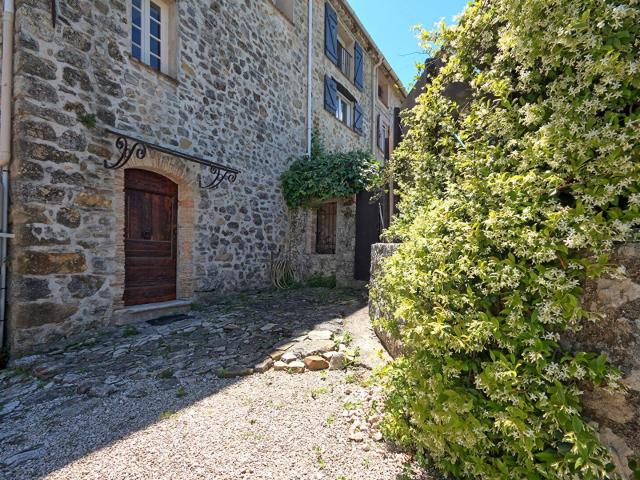 Appartement dans Mas en Pierres Le Rouret 3/4pièce s 76m²