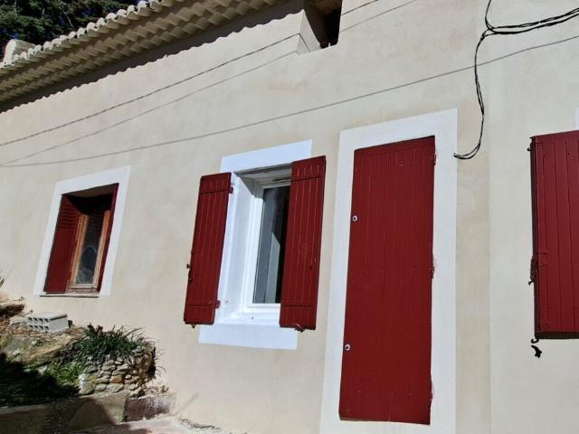 Appartement T3 en rez de chaussée proche centre village