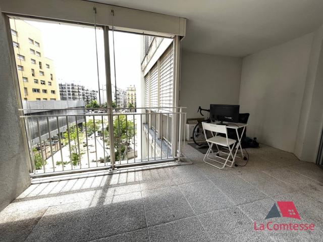 LA JOLIETTE: T2 42 m² hab avec Terrasse et Garage