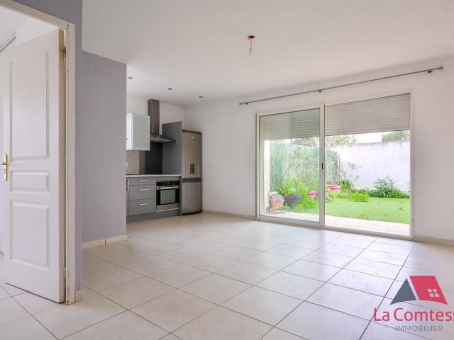 Secteur les Crêtes, appartement en RDJ avec stationnement collec