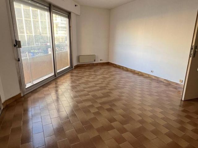 T3 A RENOVER CLEMENCEAU/CHAPTAL