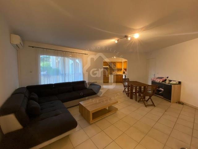 À VENDRE GRAND T3 AVEC TERRASSE ET GARAGE À GONFARON
