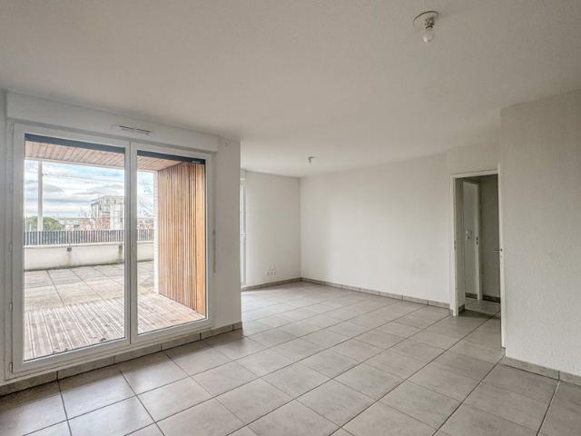 Appartement à vendre 2 pièces + terrasse BEAUZELLE proche Blagnac 31