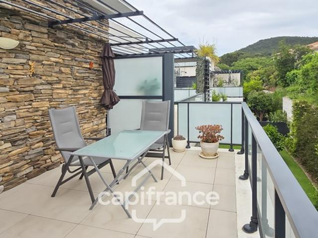 Appartement à vendre 2 pièces + garage SAINT CYR SUR MER 83