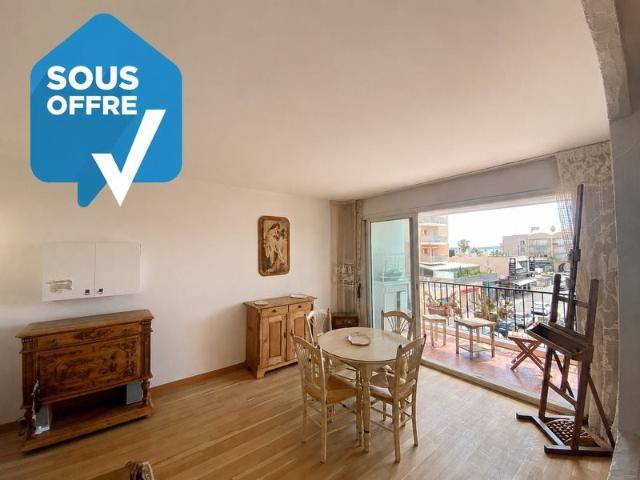 Appartement à vendre 2 pièces Hyeres 83 Port de Hyères. 46m² Hyères