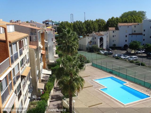 CAP D'AGDE À 100 m de la plage, Capifrance vous propose bien plus qu’un appartement: un privilège. 43 m² 34 m² habitables + terrasse 9 m² Un appartement clé en main, parfaitement optimisé