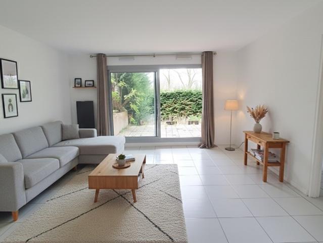 Appartement à vendre 2 pièces MONTMORENCY 95 avec terrasse et jardin