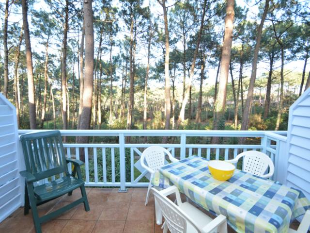 APPARTEMENT À VENDRE 2 PIÈCES PRINCIPALES + BALCON LACANA