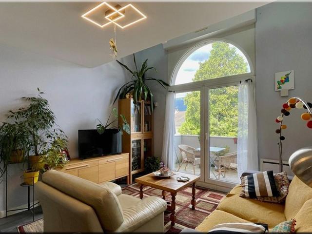 Appartement à vendre 2 pièces SEGNY 01 Duplex dernier étage avec terrasse et vue Jura Ségny centre