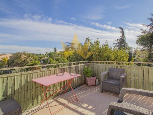 CUERS PROCHE CENTE VILLE T4 82M2 TERRASSE AU CALME