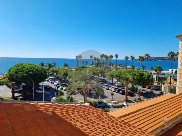 Quartier Bastion 2p jolie vue mer et cap martin