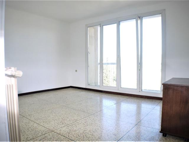 T4. Proximité Montolivet/ Résidence l'Esplanade. 74.34 M². BE