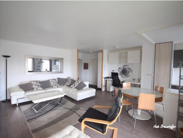 Appartement à vendre 3 pièces CERGY 95 avec cave et parking