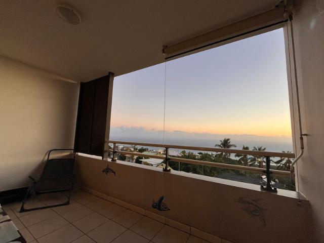 Appartement à vendre 3 pièces duplex vue océan LES AVIRONS 974