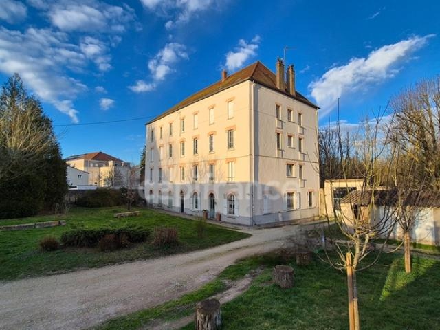Appartement à vendre 3 pièces ETAMPES 91, grenier, cave et stationnement dans la copropriété