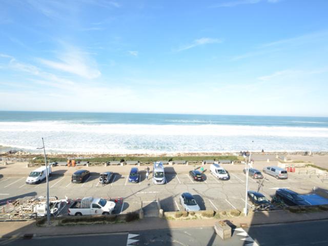 APPARTEMENT À VENDRE 3 PIÈCES PRINCIPALES AVEC VUE OCEAN L